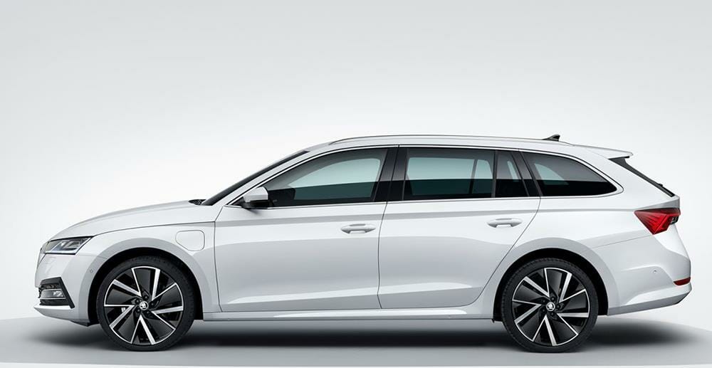 More spacious, more connected, more emotive the new ŠKODA OCTAVIA 5